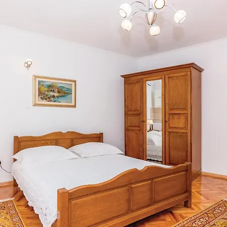 Awesome In With Kitchen Holiday home Novi Vinodolski