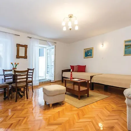 Awesome In With Kitchen Holiday home Novi Vinodolski